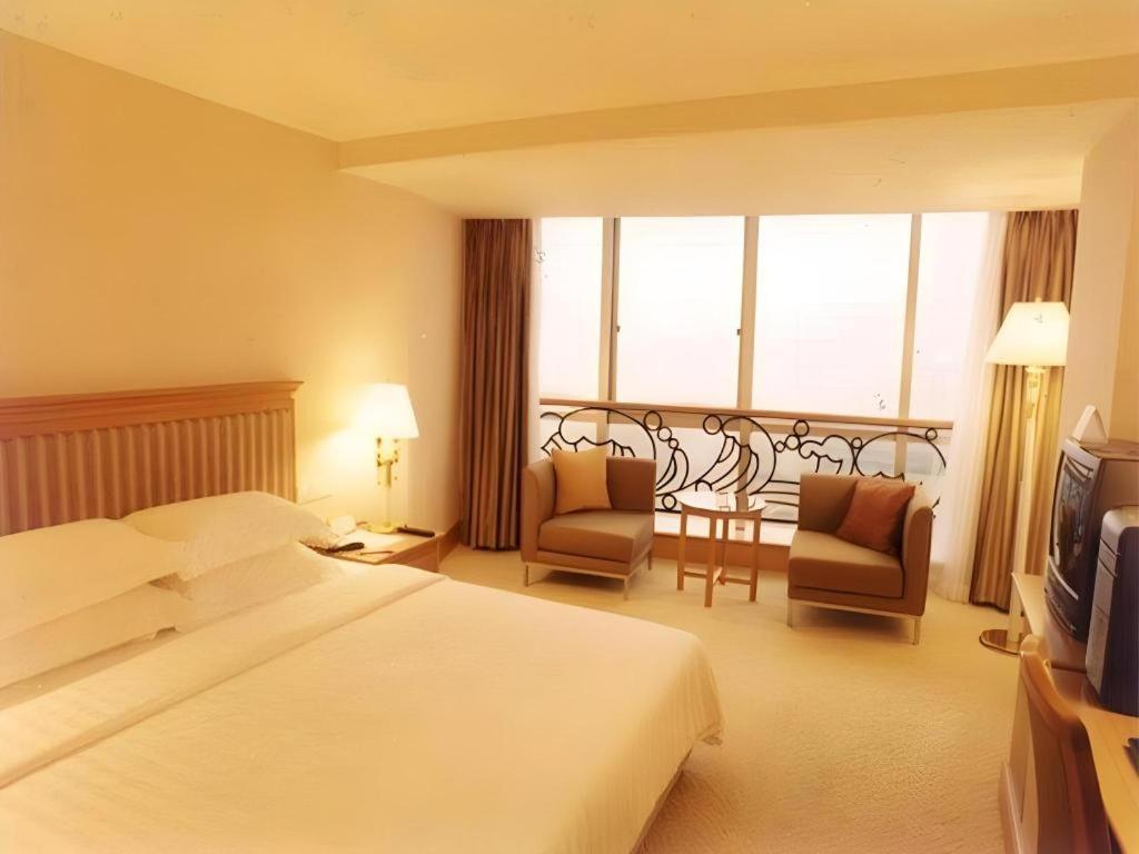 האיקו Golden Sea View Hotel Haikou מראה חיצוני תמונה